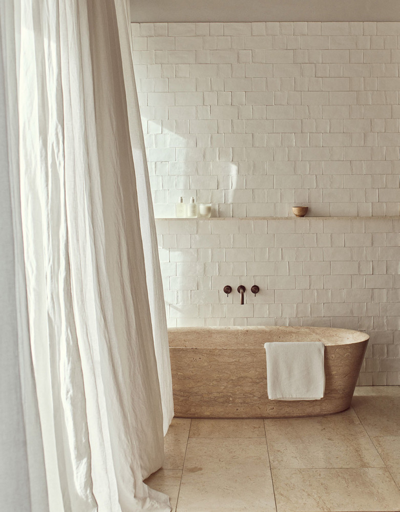Приятная свежесть лета в новом каталоге The White Company
